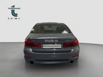 530e xDrive adapLED HUD Harman Glasdach