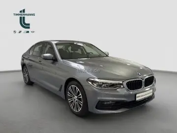 530e xDrive adapLED HUD Harman Glasdach