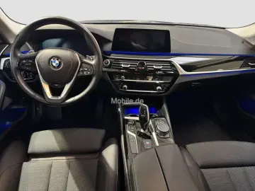 530e xDrive adapLED HUD Harman Glasdach