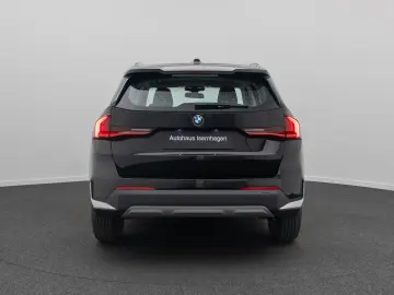 X1 sDrive 18i