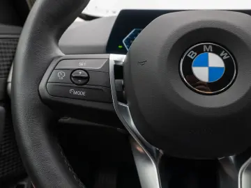 X1 sDrive 18i
