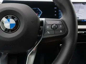 X1 sDrive 18i