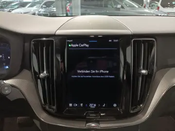 XC 60 B5 AWD Plus Dark LED