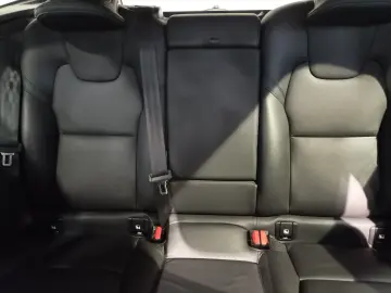 XC 60 B5 AWD Plus Dark LED