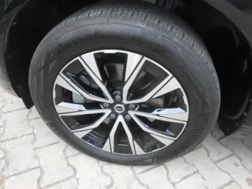 XC60 B4 D AWD Plus Dark