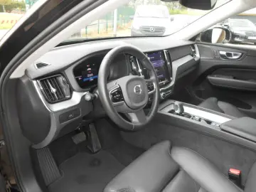 XC60 B4 D AWD Plus Dark