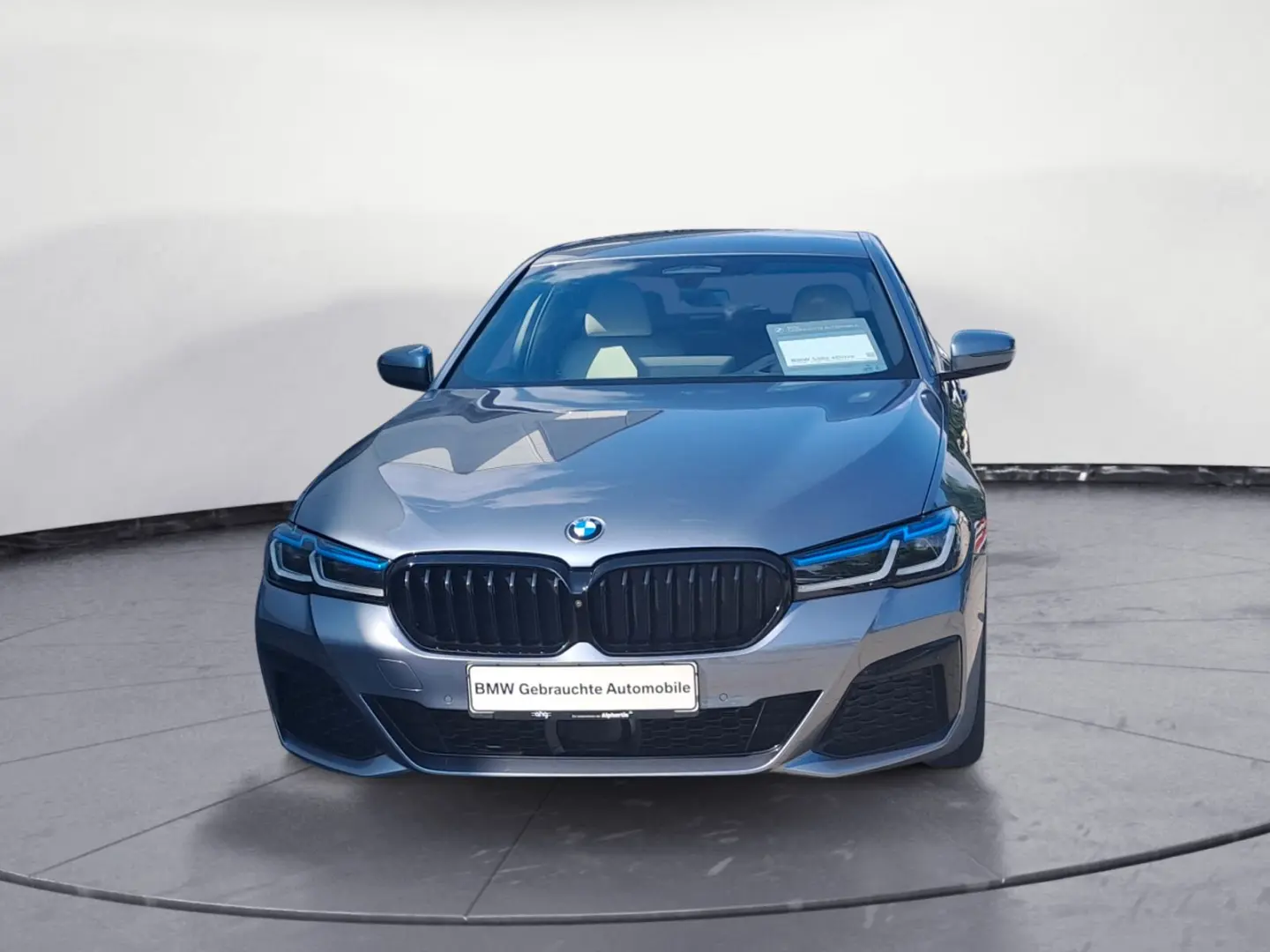 530e xDrive Limousine M Sport AHK Driving Assist