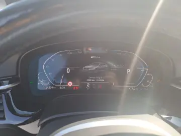 530e xDrive Limousine M Sport AHK Driving Assist