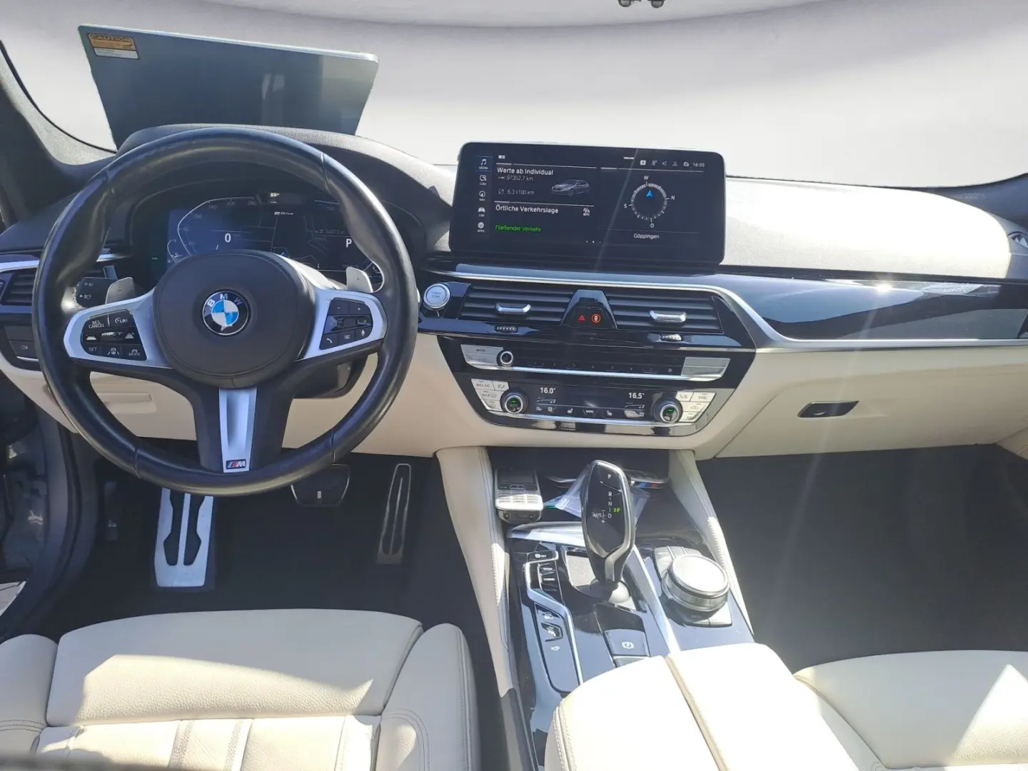 530e xDrive Limousine M Sport AHK Driving Assist