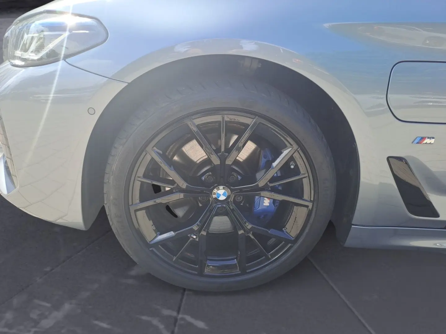 530e xDrive Limousine M Sport AHK Driving Assist