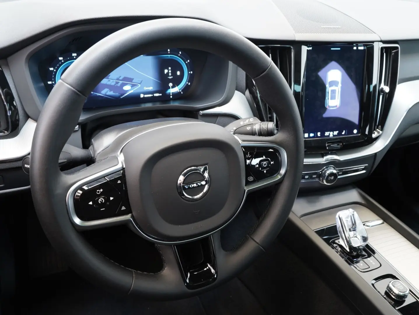XC60 B4 D AWD Plus Dark