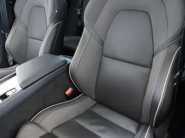 XC60 B4 D AWD Plus Dark