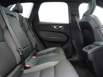 XC60 B4 D AWD Plus Dark
