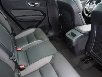 XC60 B4 D AWD Plus Dark