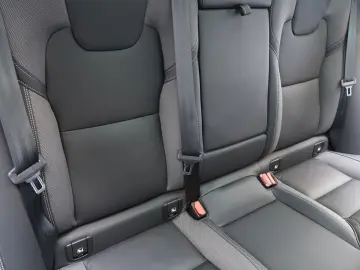 XC60 B4 D AWD Plus Dark