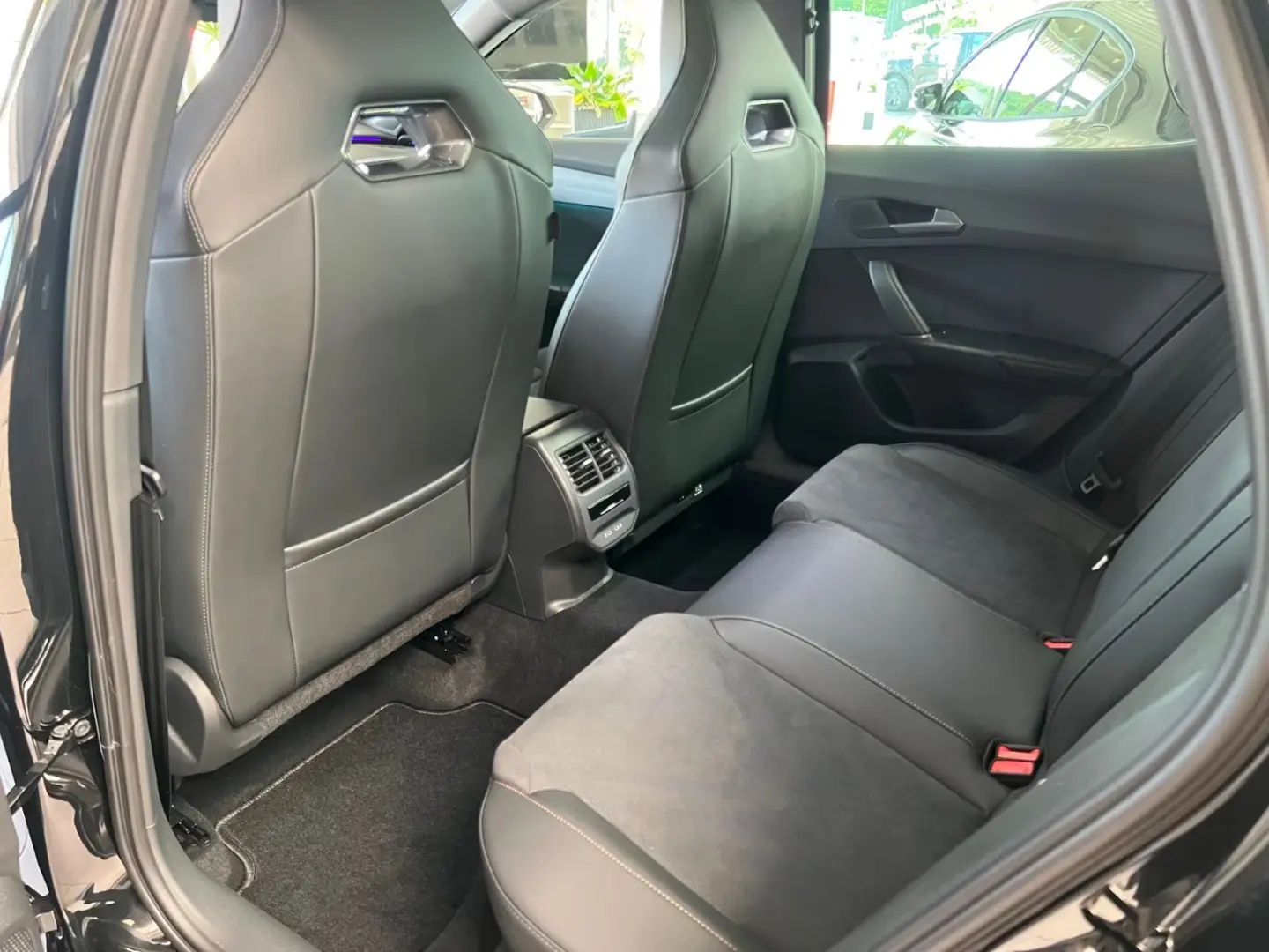 Cupra Formentor VZ 2.0 TSI 245 kW 4Drive++Pano++LED++