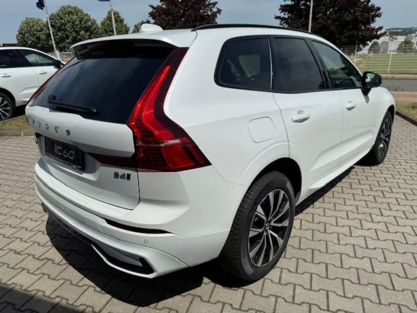 XC60 B4 D AWD Plus Dark