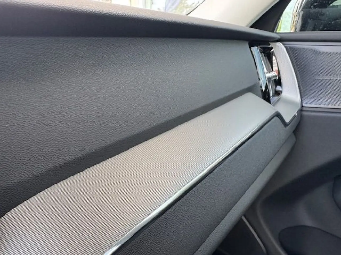 XC60 B4 D AWD Plus Dark