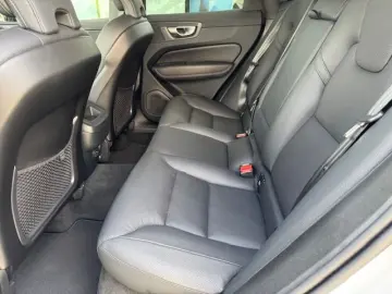 XC60 B4 D AWD Plus Dark