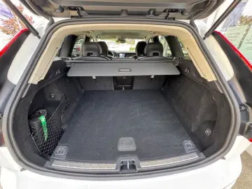 XC60 B4 D AWD Plus Dark