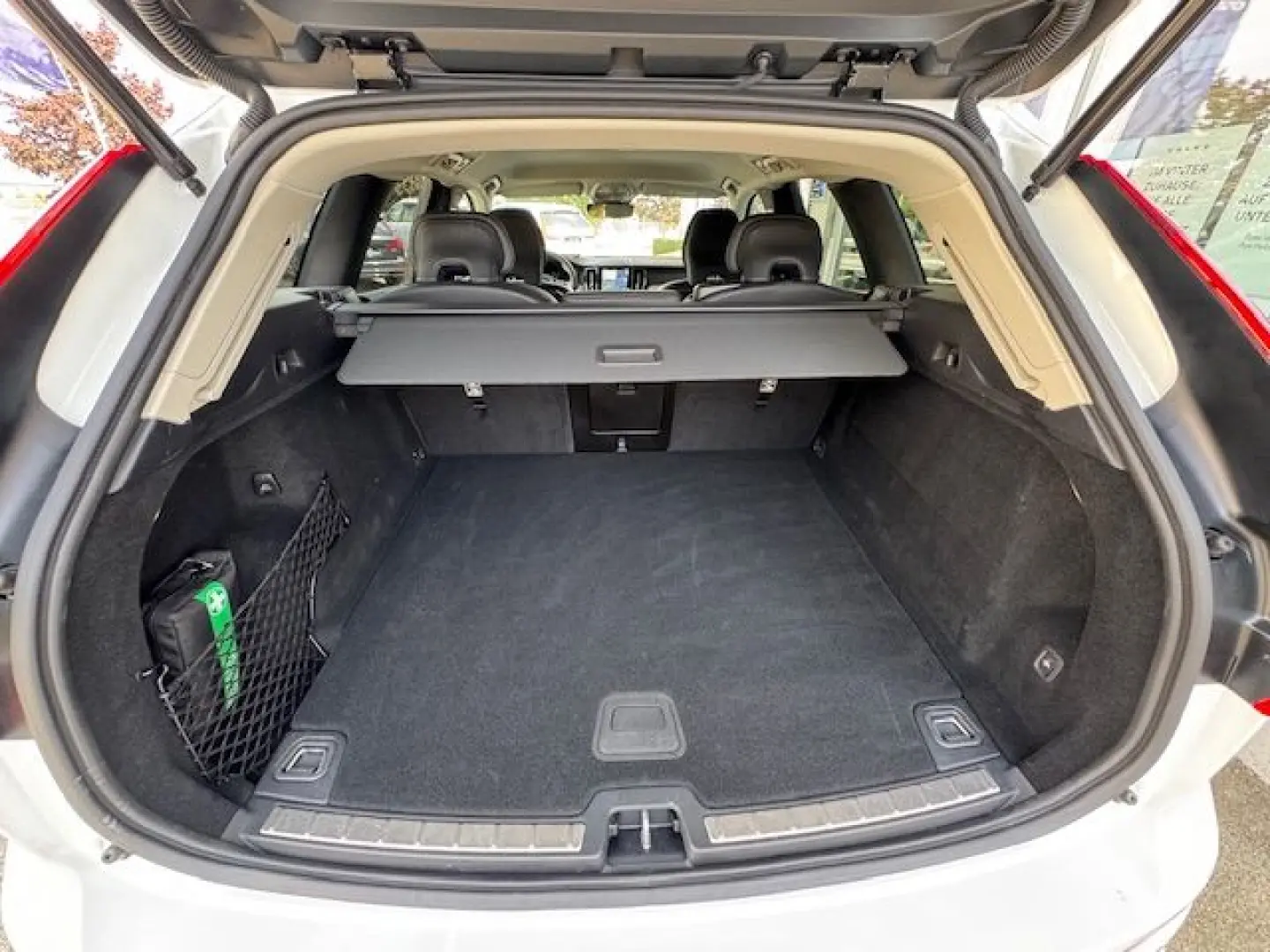 XC60 B4 D AWD Plus Dark