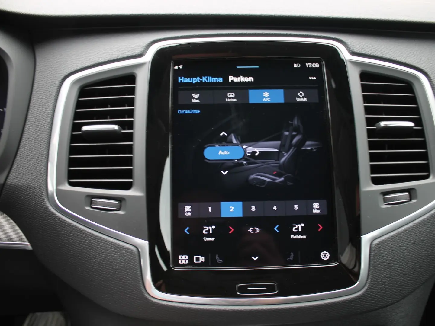 XC90 Core