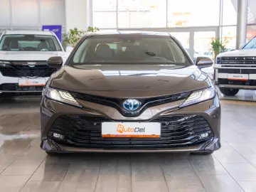 Toyota Camry 2.5 Hybrid e-CVT