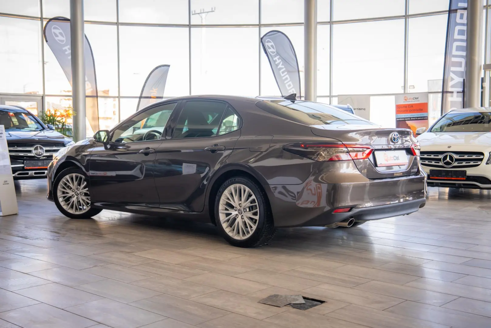 Toyota Camry 2.5 Hybrid e-CVT