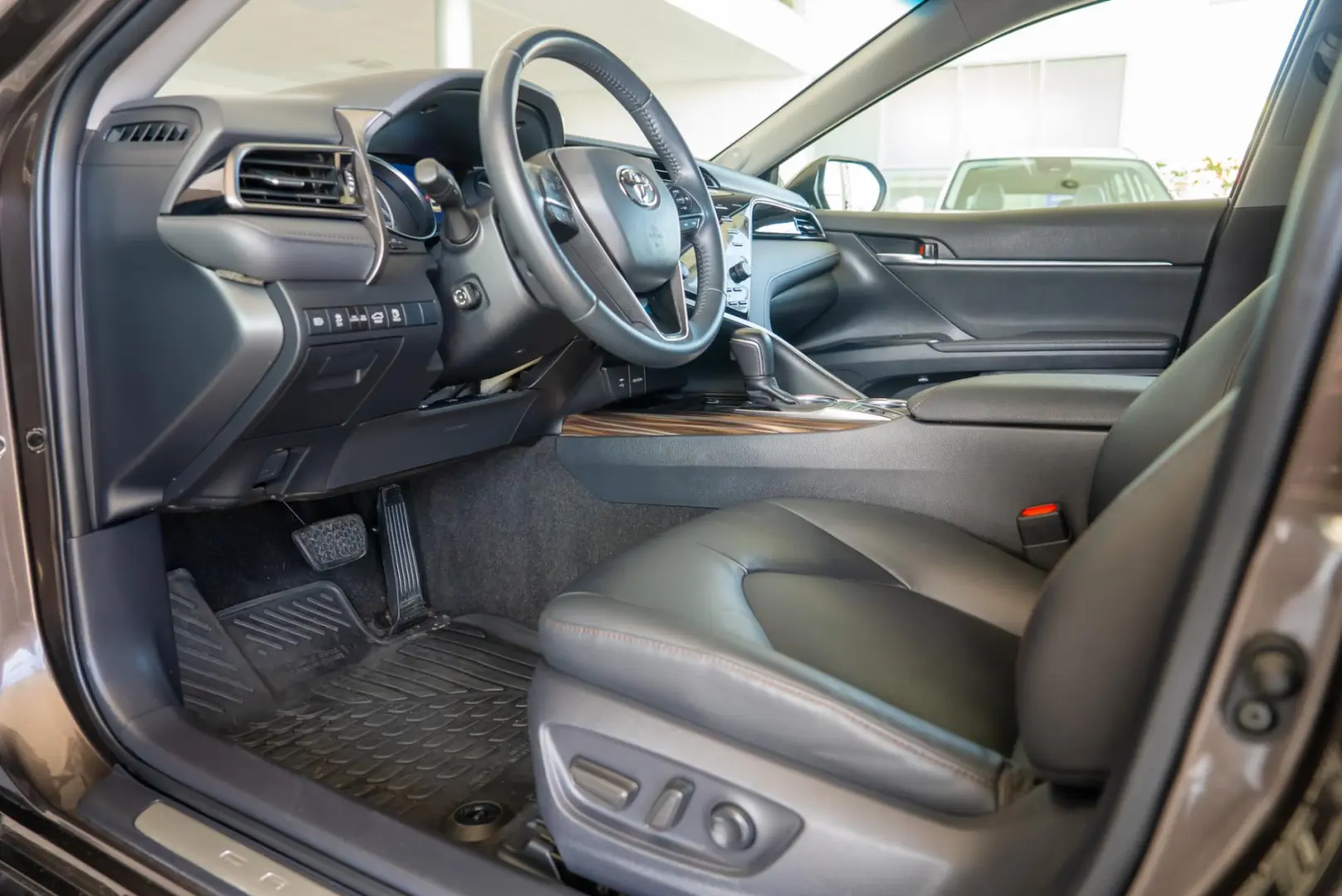 Toyota Camry 2.5 Hybrid e-CVT