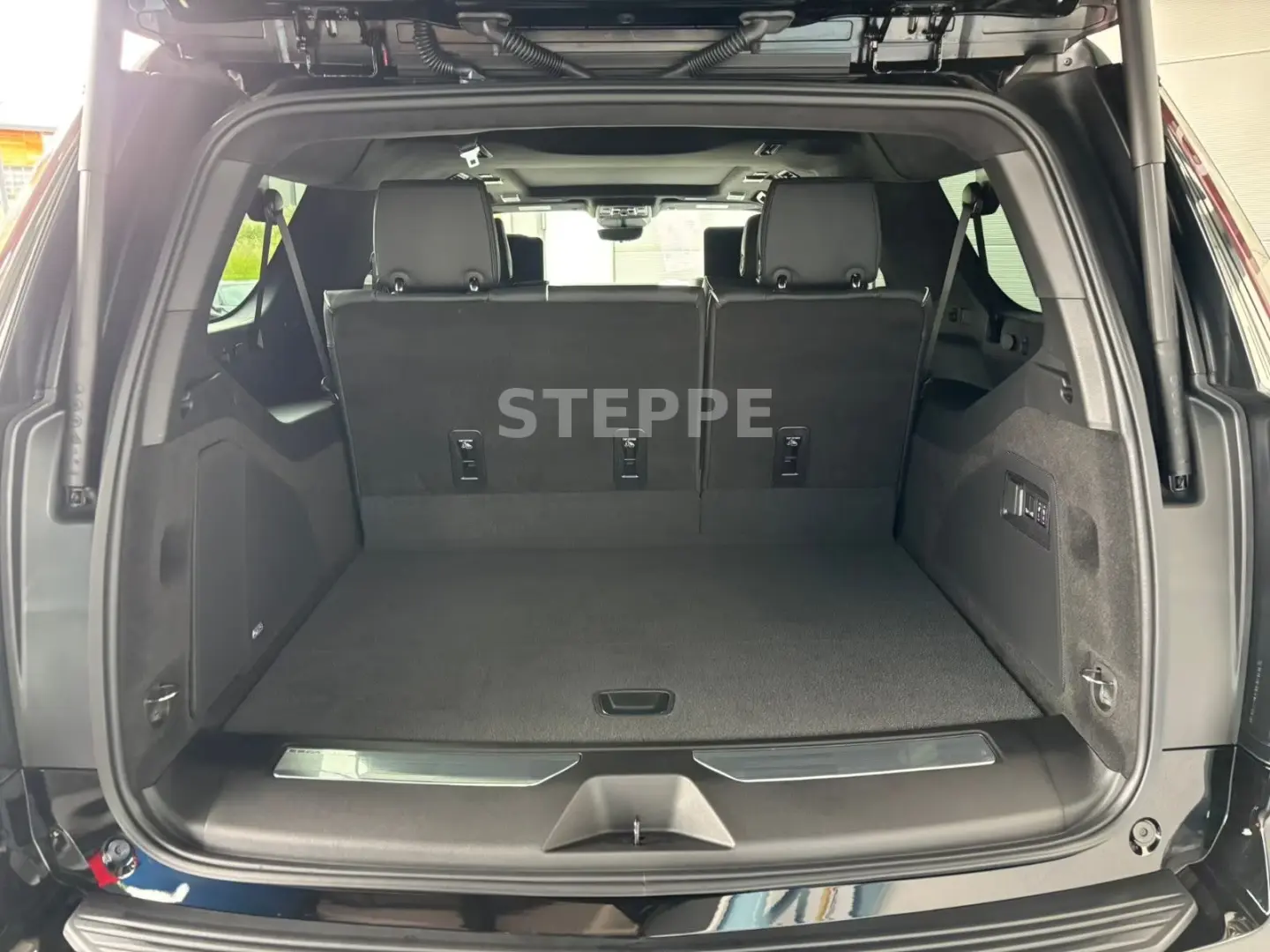Cadillac Escalade FACELIFT MY25 6.2 V8 ESV Sport