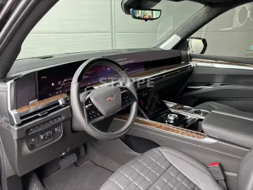 Cadillac Escalade FACELIFT MY25 6.2 V8 ESV Sport