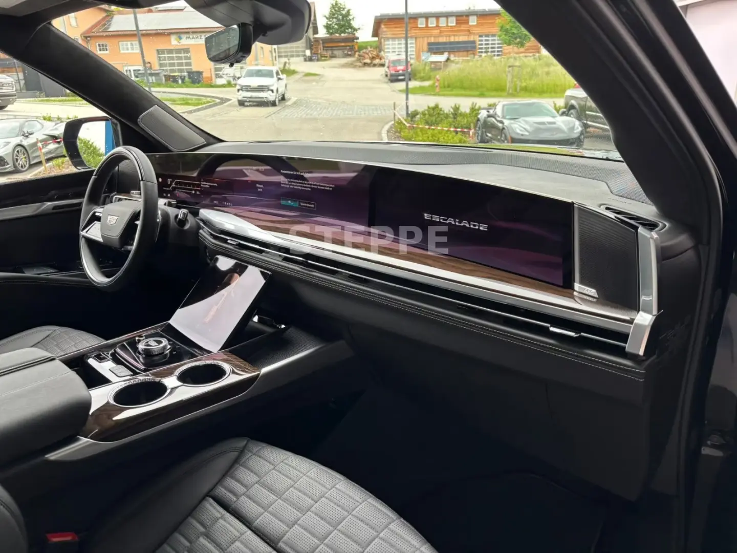 Cadillac Escalade FACELIFT MY25 6.2 V8 ESV Sport