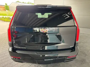 Cadillac Escalade FACELIFT MY25 6.2 V8 ESV Sport