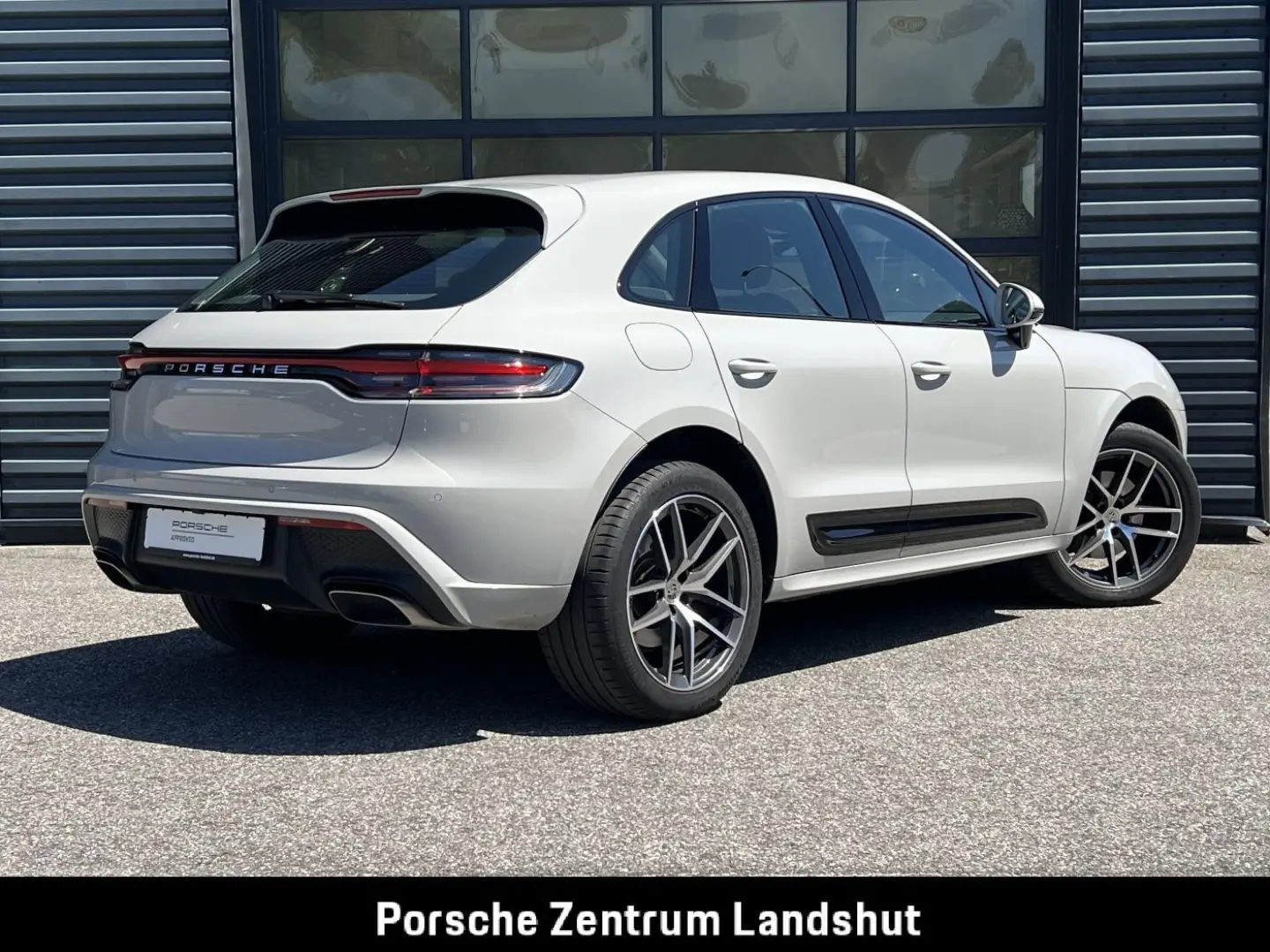Macan | Panorama Dachsystem | BOSE Surround |