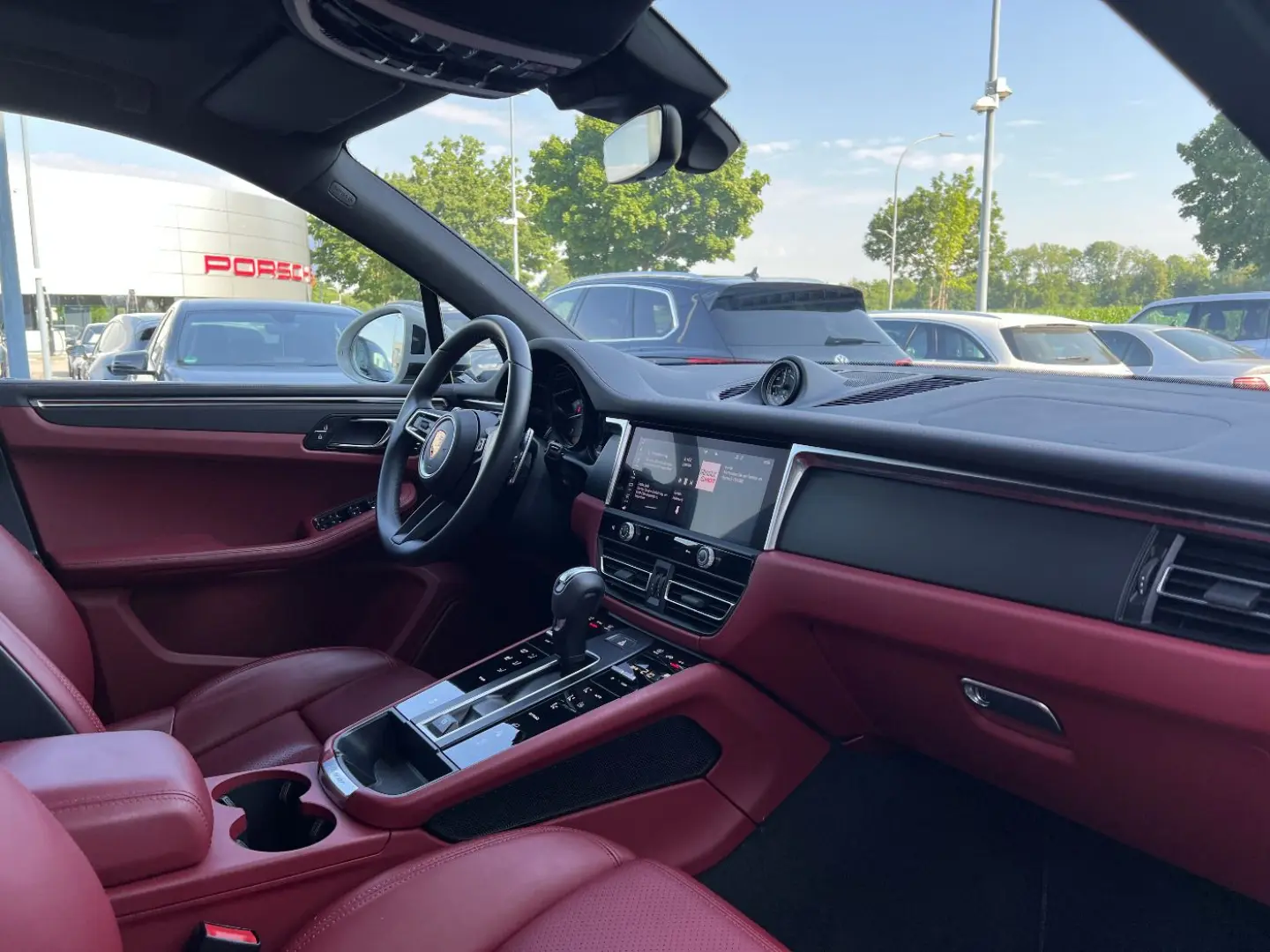 Macan | Panorama Dachsystem | BOSE Surround |