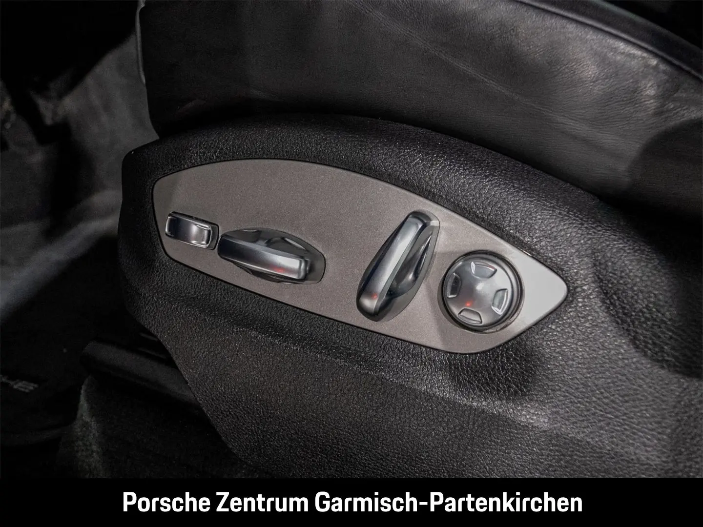 Macan Rückfahrkam. StandHZG Memory Sitze