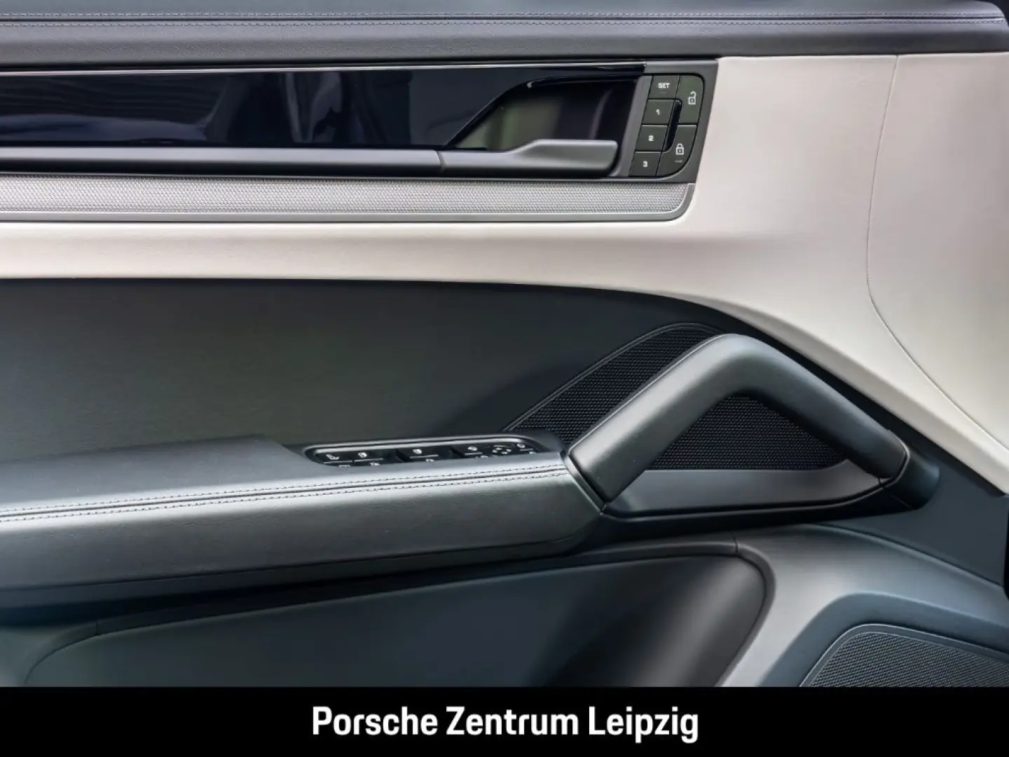 Cayenne E-Hybrid Coupe 22Zoll InnoDrive Bose Luf