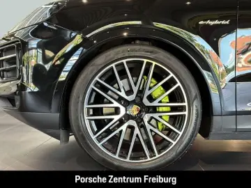 Cayenne E-Hybrid BOSE Sportabgasanlage Panorama