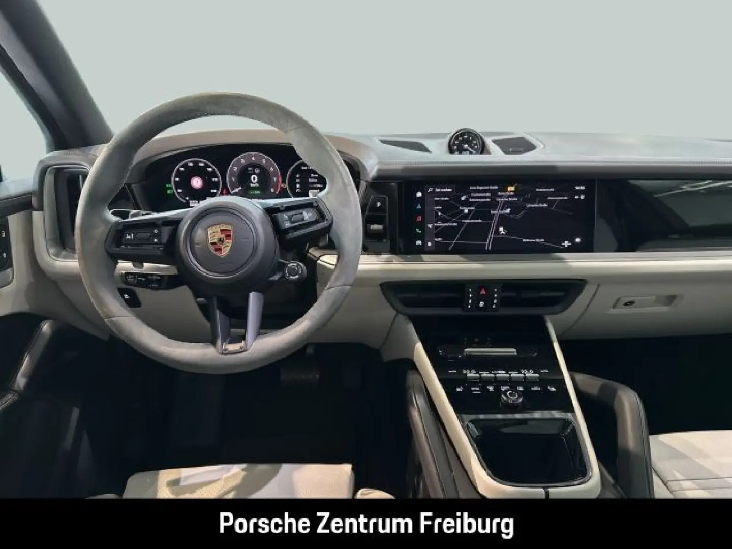 Cayenne E-Hybrid BOSE Sportabgasanlage Panorama