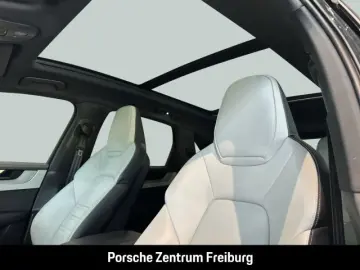 Cayenne E-Hybrid BOSE Sportabgasanlage Panorama