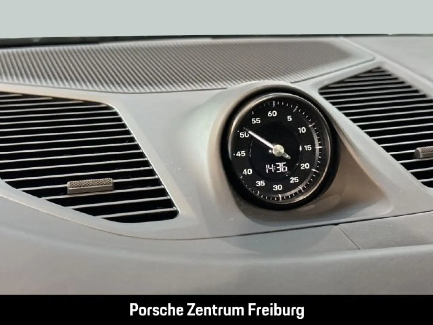 Cayenne E-Hybrid BOSE Sportabgasanlage Panorama