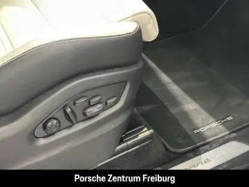 Cayenne E-Hybrid BOSE Sportabgasanlage Panorama