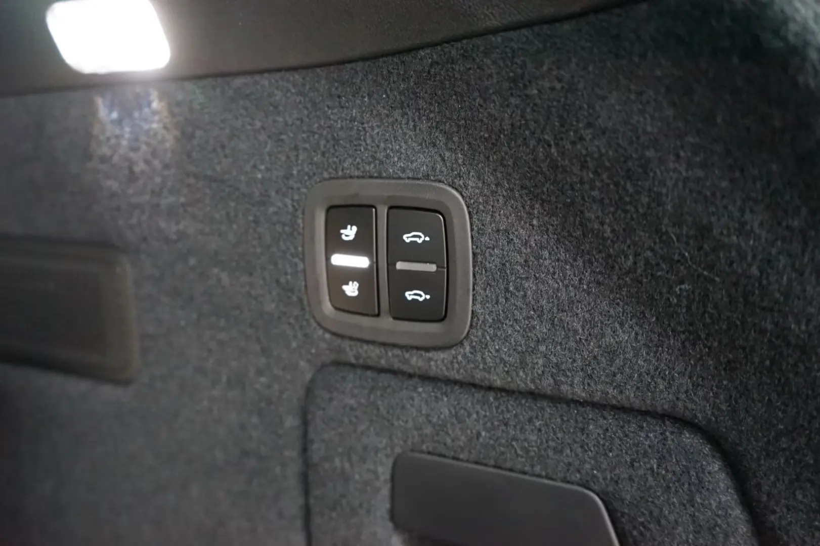 Porsche Cayenne Coupe E-Hybrid MY24*HUD