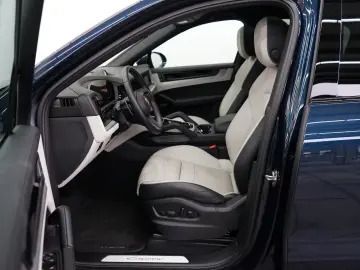 Porsche Cayenne Coupe E-Hybrid MY24*HUD