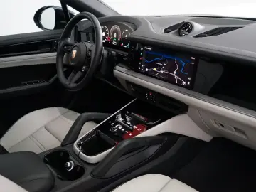 Porsche Cayenne Coupe E-Hybrid MY24*HUD