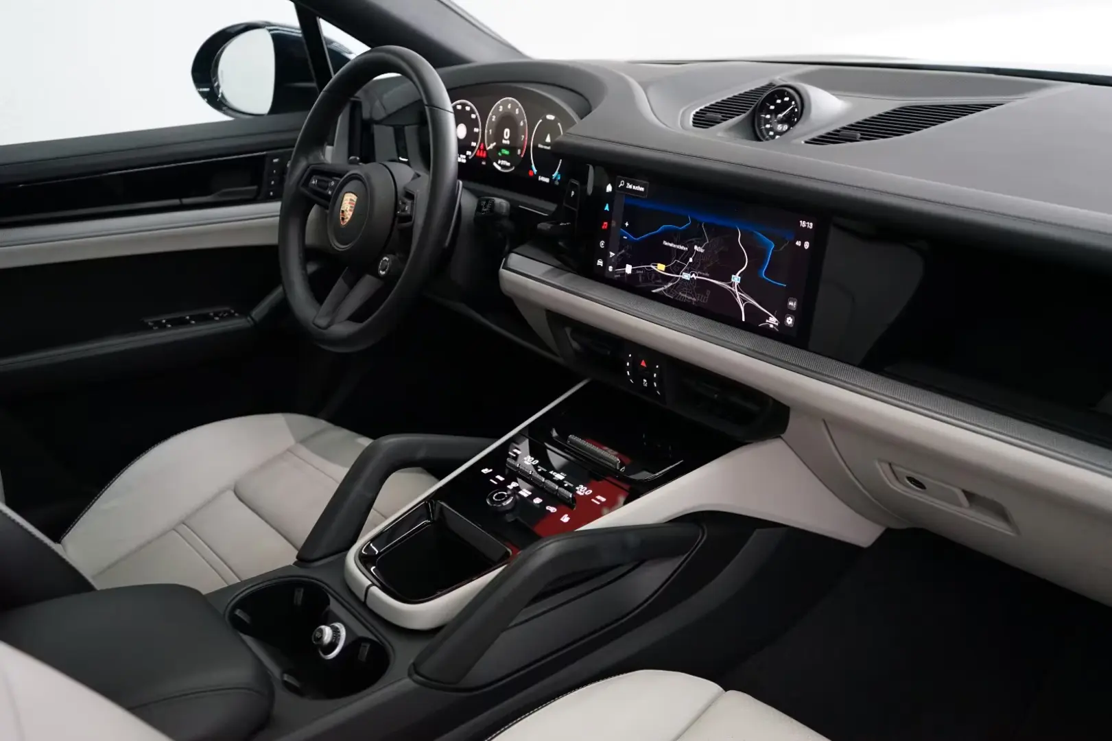 Porsche Cayenne Coupe E-Hybrid MY24*HUD