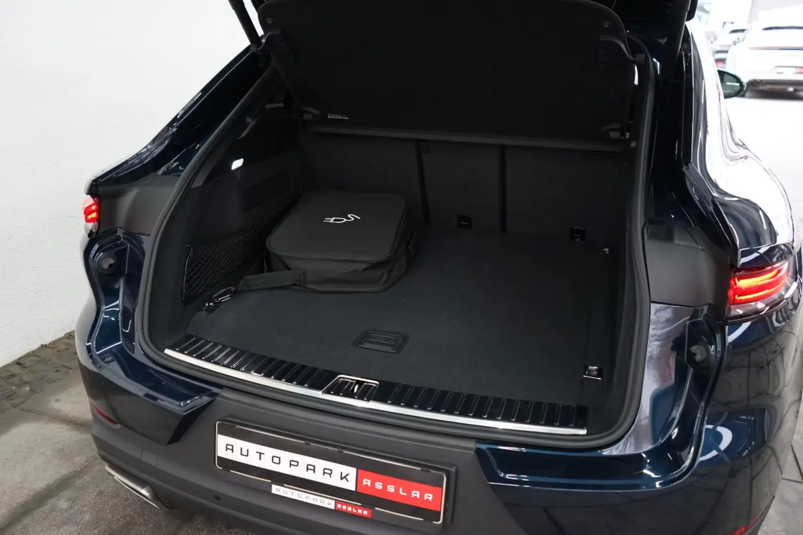 Porsche Cayenne Coupe E-Hybrid MY24*HUD