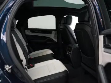 Porsche Cayenne Coupe E-Hybrid MY24*HUD
