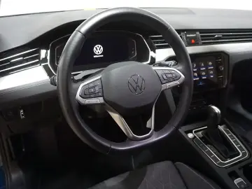 Passat 2.0TDI DSG Business Virtual AHK Navi