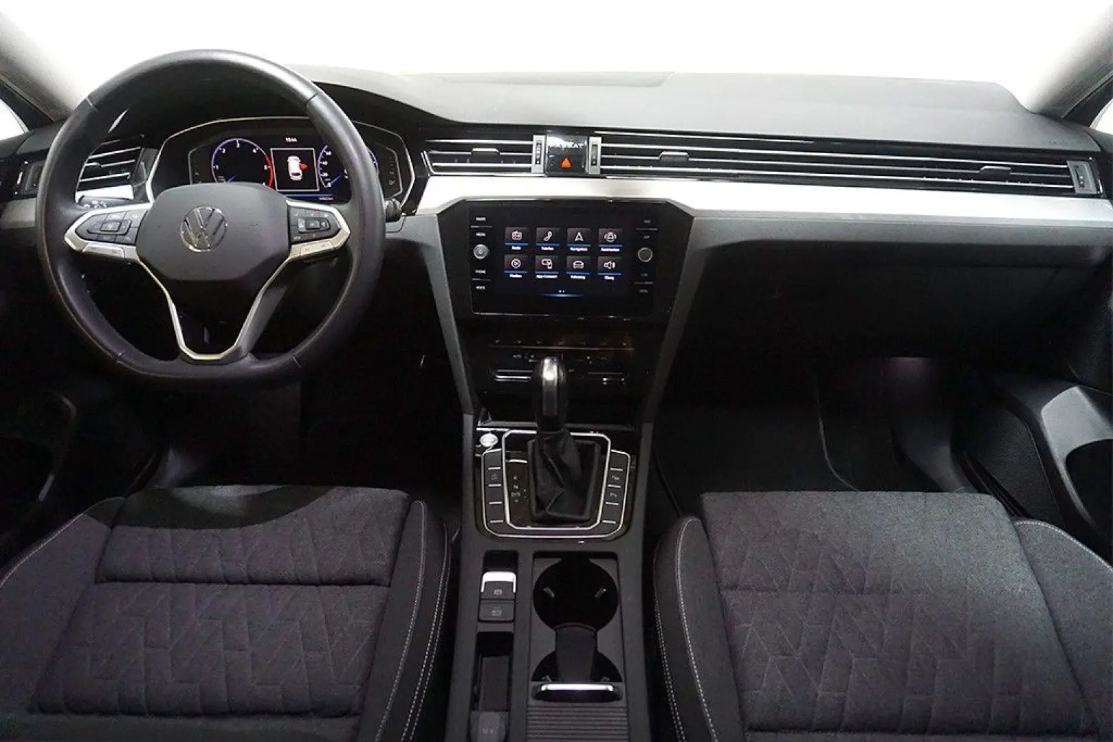 Passat 2.0TDI DSG Business Virtual AHK Navi